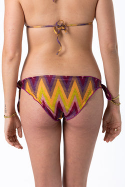 Bottom Tie-side Creative