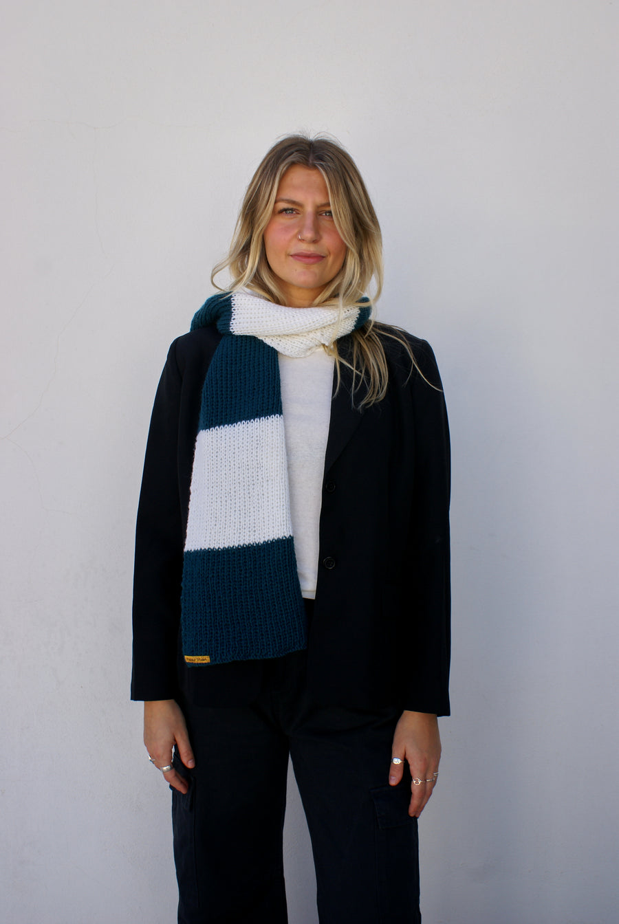 Bufanda School blanca y petróleo