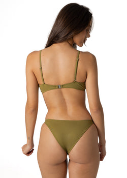 Cheeky Bottom Romantic